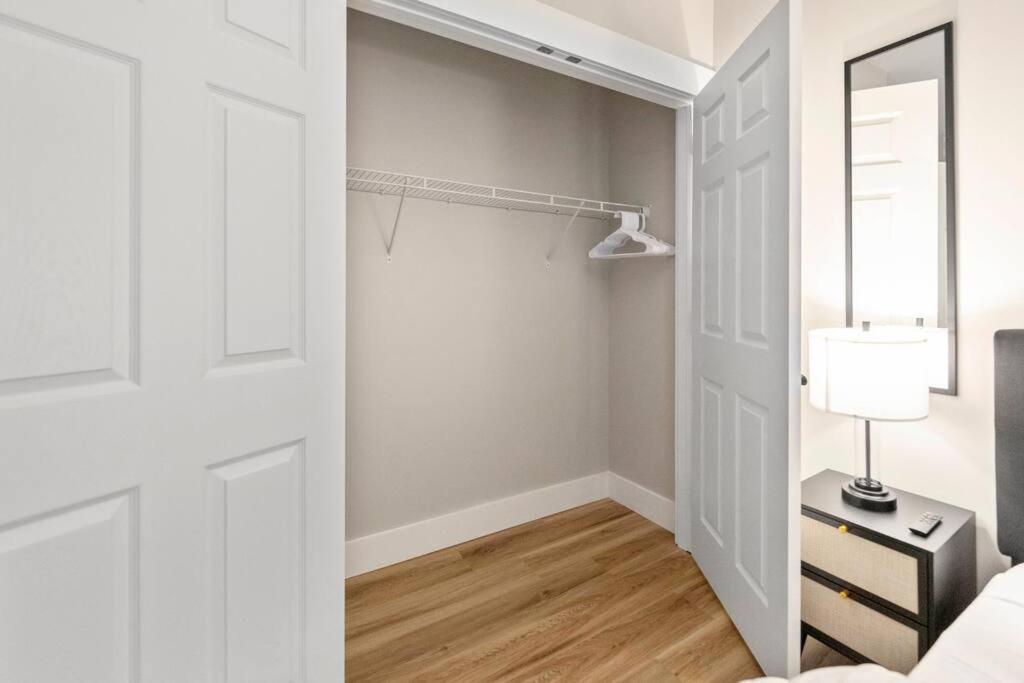 Brand New Cozy Modern Bungalow W/Hot Tub+Movieroom 7 Min From Uptown Charlotte Exterior foto