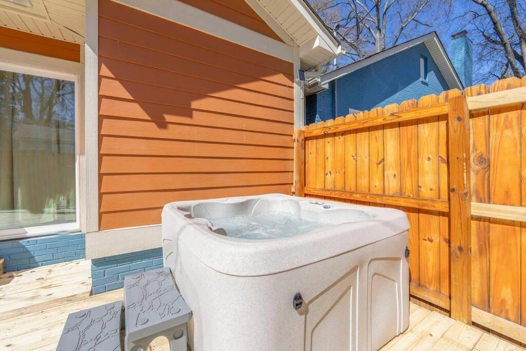 Brand New Cozy Modern Bungalow W/Hot Tub+Movieroom 7 Min From Uptown Charlotte Exterior foto
