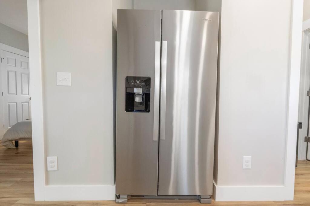 Brand New Cozy Modern Bungalow W/Hot Tub+Movieroom 7 Min From Uptown Charlotte Exterior foto