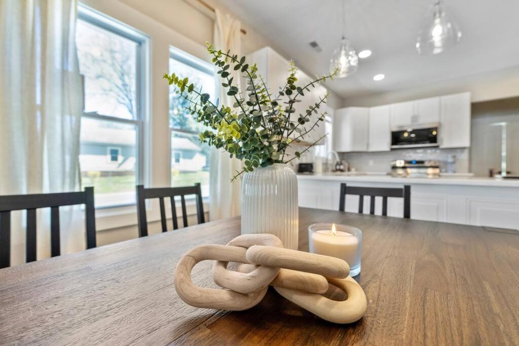 Brand New Cozy Modern Bungalow W/Hot Tub+Movieroom 7 Min From Uptown Charlotte Exterior foto
